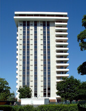 Channel Club Tower in Monmouth Beach, NJ - Building Photo - Building Photo