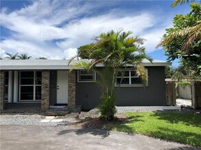 2300 NW 3rd Ave in Wilton Manors, FL - Building Photo - Building Photo