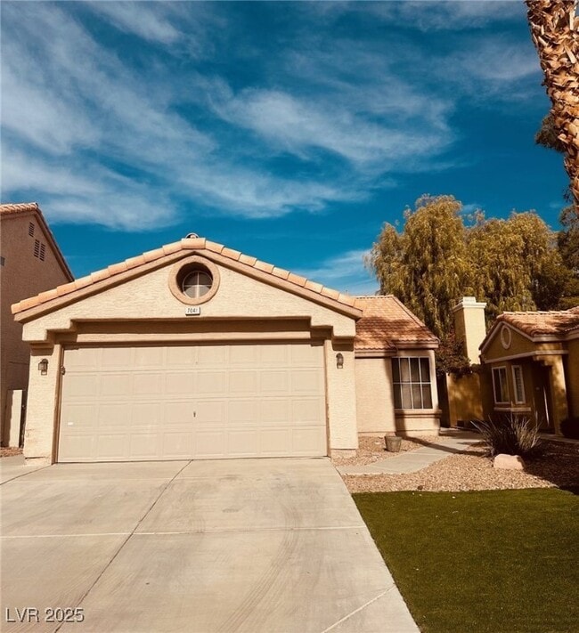 7041 Magic Moment Ln in Las Vegas, NV - Building Photo - Building Photo