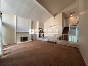 23421 Devonshire Dr in Lake Forest, CA - Building Photo - Building Photo