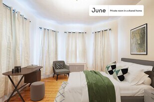 Room in Shared 4 bed/1.5 bath home in Somerville, MA - Building Photo