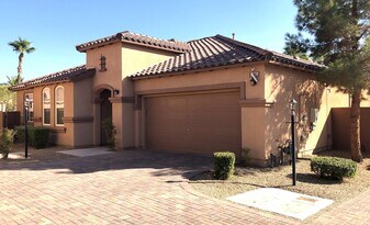 165 Via Di Mello in Henderson, NV - Building Photo