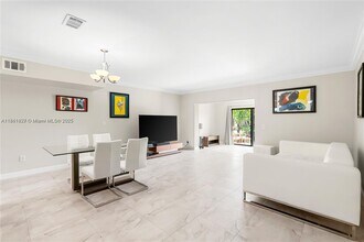 2159 N 14th Ave in Hollywood, FL - Building Photo - Building Photo