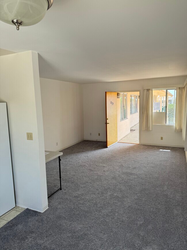 1259 E Santa Clara St, Unit 1259 in Ventura, CA - Building Photo - Building Photo