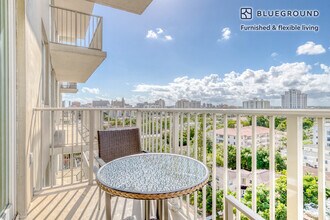 987 SW 37th Ave in Miami, FL - Building Photo - Building Photo