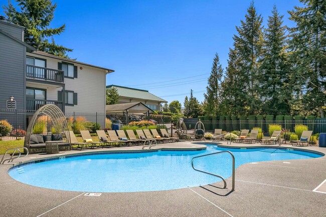 Crown Pointe in Renton, WA - Building Photo - Building Photo