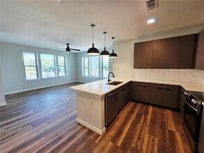 10215 Estuary Lakes Dr in Tampa, FL - Building Photo - Building Photo