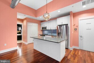 1101 Locust St in Philadelphia, PA - Building Photo - Building Photo