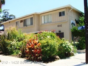 1420 Seward St in Los Angeles, CA - Building Photo - Building Photo