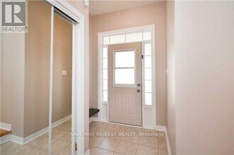 92 Silent Pond Crescent in Brampton, ON - Building Photo - Building Photo