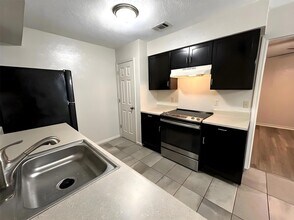 7600 St Amant Pl, Unit A in Austin, TX - Building Photo - Building Photo