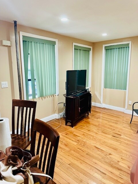 967 Kent Ave in Brooklyn, NY - Building Photo - Building Photo