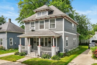 1349 Portland Ave NE, Unit Apt 1 in Grand Rapids, MI - Building Photo - Building Photo