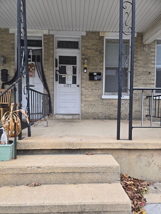 1107 W King St in West York, PA - Building Photo