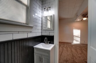 1117 W High St in Lima, OH - Building Photo - Building Photo