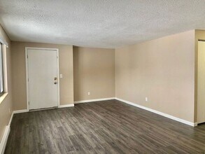 1828 Lydia Dr in Loveland, CO - Building Photo - Building Photo