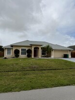 1742 SW Effland Ave in Port St. Lucie, FL - Building Photo