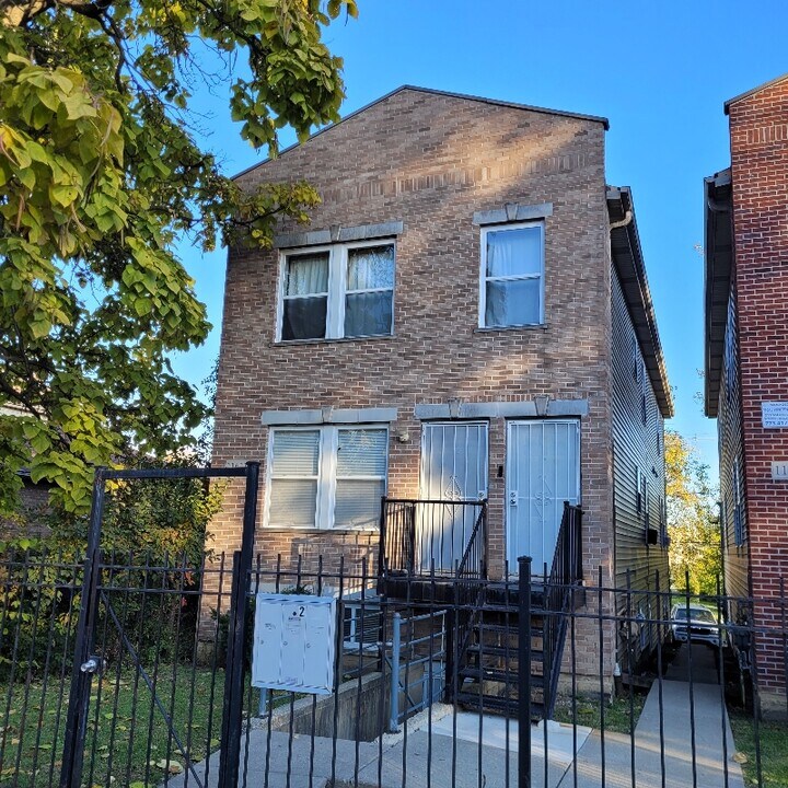 11611 S Vincennes Ave in Chicago, IL - Building Photo