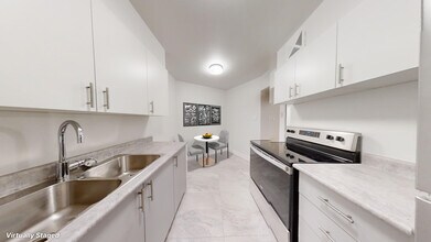11 Catford Rd in Toronto, ON - Building Photo - Building Photo