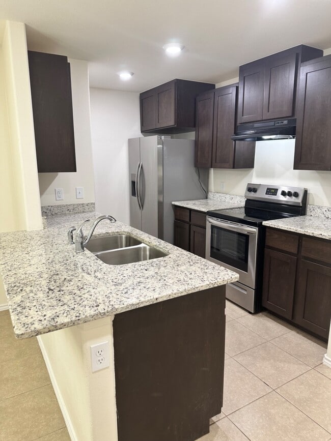 1834 Port Louisiana Dr in Laredo, TX - Building Photo - Building Photo