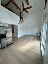 61 Nelson Ave, Unit Nelson 2br Loft in Blue Point, NY - Foto de edificio - Building Photo