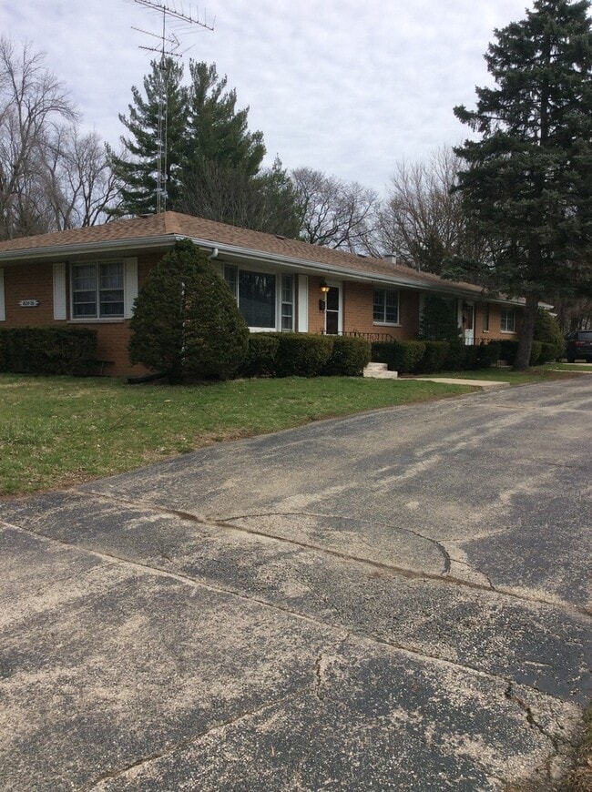 1624 Eastmoreland Ave in Rockford, IL - Building Photo - Building Photo