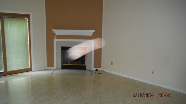 1311 Stillwater Ct in Newport News, VA - Building Photo - Building Photo