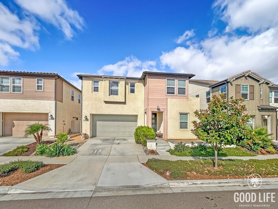 8992 Trailridge Ave in Santee, CA - Building Photo
