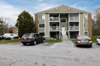 Bridgeview Park Apartments in Tyngsboro, MA - Building Photo - Building Photo