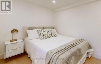 22 Pitt Ave in Toronto, ON - Building Photo - Building Photo