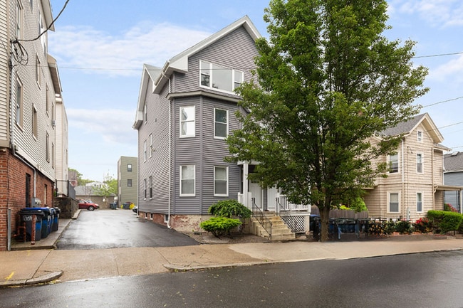 18 Trenton St in Providence, RI - Building Photo - Building Photo