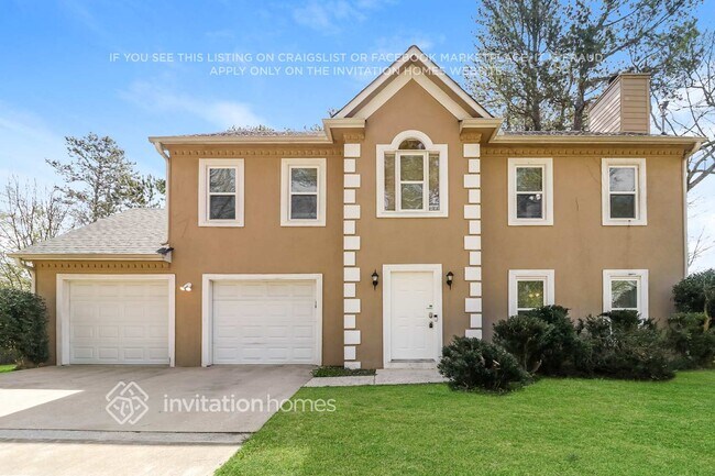 property at 990 Lisa Kay Dr