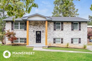 2823 Ithaca Dr NE in Knoxville, TN - Building Photo