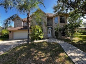 32 San Rodrigo in Mission, TX - Building Photo