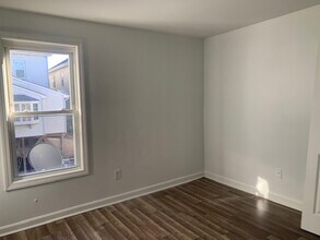 178 Jencks St, Unit 3 in Fall River, MA - Building Photo - Building Photo