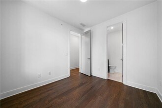 2347 Hosea L Williams Dr NE in Atlanta, GA - Building Photo - Building Photo