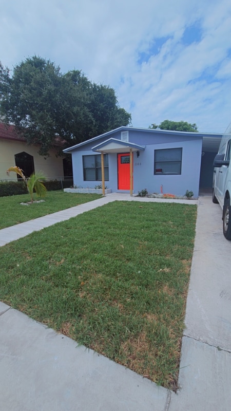 property at 844 W 9th St