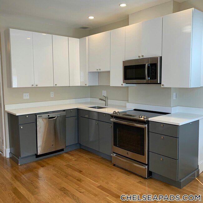 26 Pembroke St in Chelsea, MA - Building Photo - Building Photo