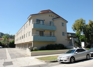 10958-10960 Bluffside Dr in Studio City, CA - Building Photo - Building Photo