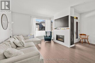 978 Acoustic Wy in Ottawa, ON - Building Photo - Building Photo
