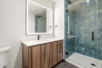 154 N Ashland Ave in Chicago, IL - Building Photo - Building Photo