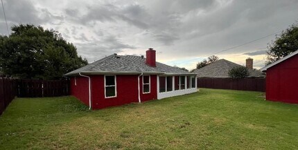 1500 Hyde Park Blvd in Cleburne, TX - Building Photo - Building Photo