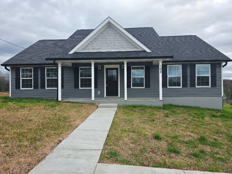 102 Alice Preston Lp in Gordonsville, TN - Building Photo