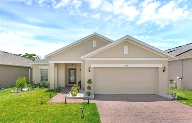 property at 209 Hamlet Lp