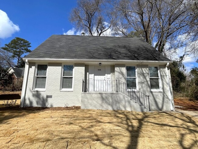 135 Hardin Dr in Athens, GA - Building Photo - Building Photo