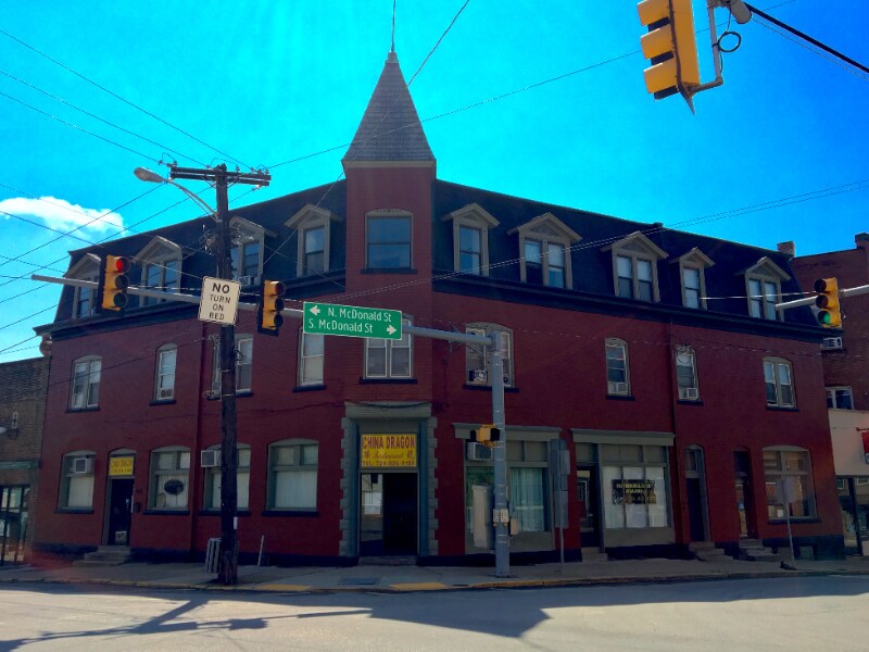101 S McDonald St in Mcdonald, PA - Building Photo