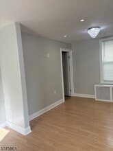 5 Sylvan Pl in Montclair, NJ - Building Photo - Building Photo
