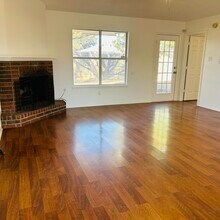 6114 10th St in Lubbock, TX - Building Photo - Building Photo