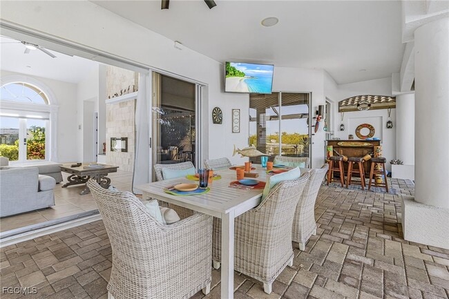 property at 3724 Surfside Blvd