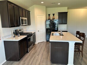 3931 Barnacle Ct in Baytown, TX - Building Photo - Building Photo